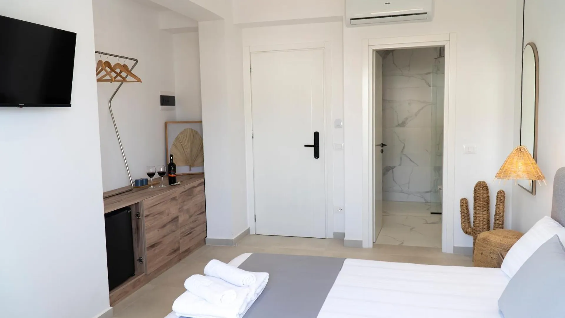 Sarandaview Hotel 0*, Sarande